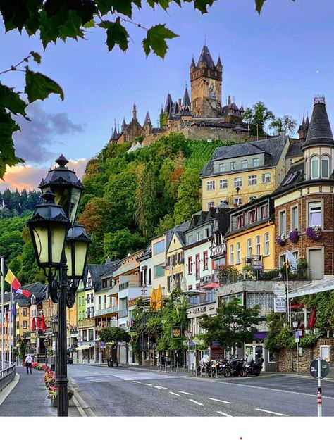 Cochem Germany, Castle Painting, Germany Castles, City Street, Beautiful Places To Travel, Germany Travel, Pretty Places, Travel Aesthetic, Wonderful Places