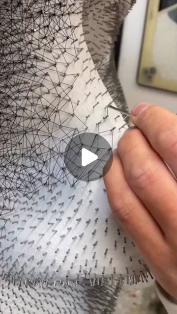 Daily Dose Of Sketch ✏️ on Instagram: "Ben Koracevic, known as “The String Art Guy,” is a self-taught artist based in London. He creates detailed portraits using thousands of nails and meters of string, a technique he calls “Stringometry.” His process involves meticulously mapping out images, placing nails, and weaving string to achieve intricate details. For example, one of his notable pieces required 33,616 nails and 700 meters of string. Ben’s work explores depth, shadow, and texture, pushing the boundaries of this unique art form.  Artist: @thestringartguy   #art #string #portrait" String Art Portrait, Nail And String Art, Art Guy, Nail String, String Art Tutorials, Nail String Art, String Art Diy, Cool Wall Art, Unique Sculptures