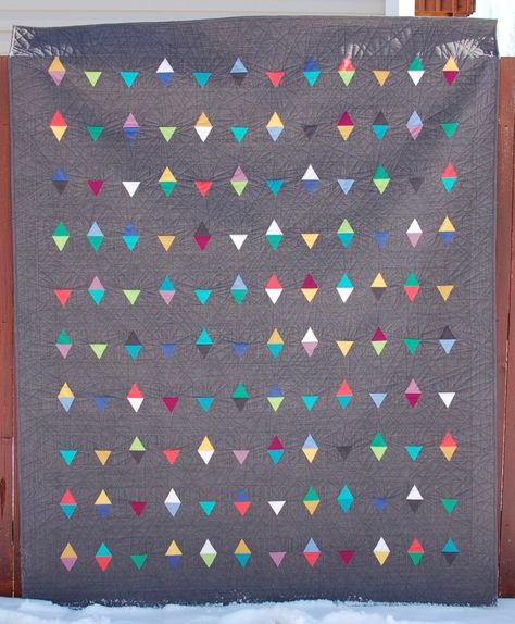 Maverick by Amy Ellis - AmysCreativeSide.com Triangle Template, Quilt Modernen, Quilting Templates, Pdf Quilt Pattern, Triangle Quilt, Traditional Quilts, Scrappy Quilts, Quilting Tips, Easy Quilts