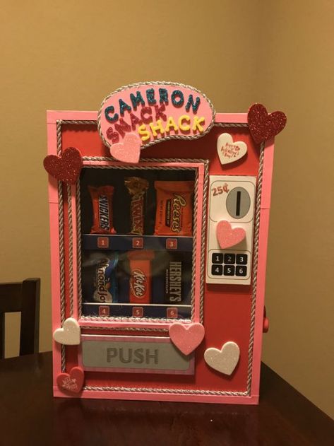 Cute Valentines Arts And Crafts, Diy Valentines Vending Machine, School Box Decoration Ideas, Valentines Day Box Ideas Vending Machine, Ideas For Valentines Boxes For School, Cardboard Valentine Boxes, Valentine’s Day Vending Machine, Valentines Boxes For Kids School Vending Machine, Valentines Day Vending Machine Boxes