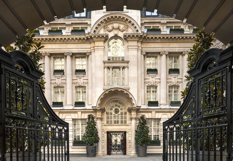 Dinner at Holborn Dining Room, Rosewood London Rosewood London, Rosewood Hotel, Hotel Exterior, Travel Guide London, Classic Architecture, Iron Gates, London Hotels, Classical Architecture, Boxing Day