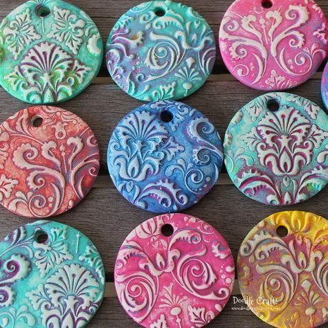 Damask Polymer Clay Pendants made with Sculpey Polymer Clay Pendants, Polymer Canes, Jewellery Diy, Pendant Ideas, Clay Pendants, Diy Necklaces, Polymer Clay Ornaments, Baking Clay, Sculpey Clay