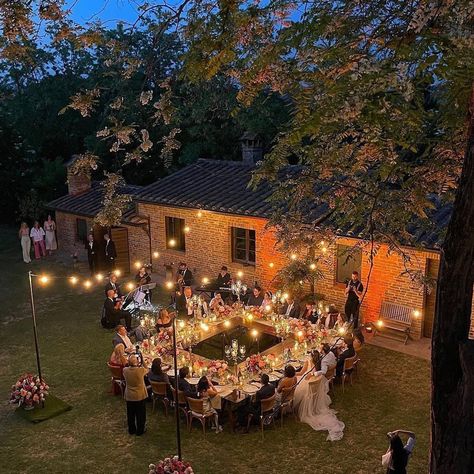 Realistic Backyard Wedding, Backyard Wedding Classy, Minimalist Backyard Wedding, Simple Backyard Wedding Ceremony, Backyard Micro Wedding, Realistic Wedding, We Are Meant To Be, Small Backyard Wedding, Airbnb Wedding