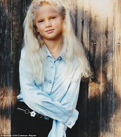 Before it all began: Taylor Swift pictured at six-years-old in the portrait album of celebrity portrait photographer Andrew Orth Taylor Swift Childhood, Young Taylor Swift, Baby Taylor, Early Photos, White Blonde, Childhood Photos, Celebrity Kids, Celebrity Portraits, Taylor Swift Fan