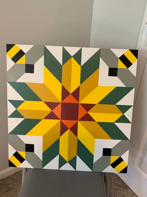 Quilt Square Painting, Painted Quilt Blocks, Maple Leaf Barn Quilt, Tulip Barn Quilt Patterns, Bee Quilt Block, Bee Barn Quilt Patterns, Barn Squares Patterns, Barn Quilt Painting, Chicken Barn Quilt Patterns