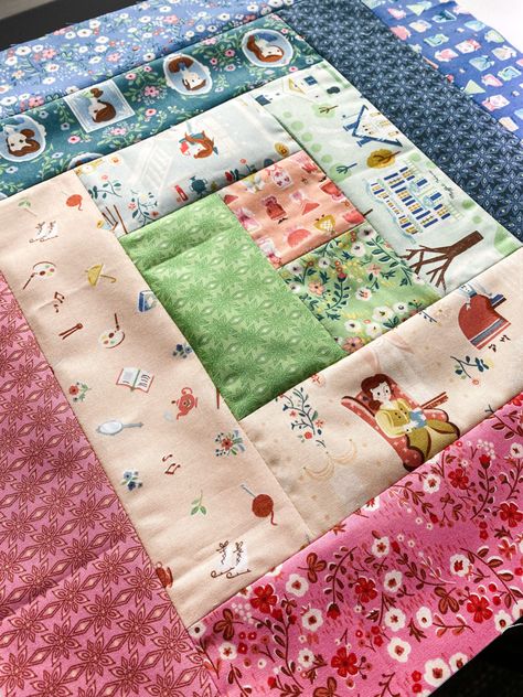 Log Cabin Rag Quilt, Riley Blake Quilt, Jill Howarth, Bed Quilt Patterns, Beginner Quilting Projects, Beginner Quilting, Log Cabin Quilt Pattern, Heather Ross, Homemade Stuff