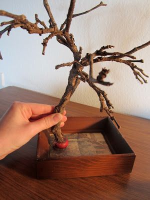 Shades Of Tangerine: Jewelry Tree (DIY) Diy Jewelry Tree, Tree Branch Jewelry, Jewelry Tree Diy, Jewelry Tree Display, Branch Jewelry, Brattleboro Vermont, Plaster Crafts, Jewelry Display Cards, Diy Display