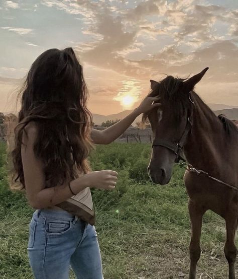 Summer Hamilton, Indigo Ridge, Devney Perry, Horse Riding Aesthetic, Foto Cowgirl, Cowboy Romance, Pixie Hollow, Looks Country, Small Town Romance