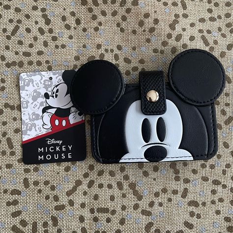 Disney Mickey Mouse Card Holder Mickey Mouse Card, Boujee Apartment, Disney Adult, Pretty Bags, Disney Accessories, Key Card Holder, Disney Mickey Mouse, Card Holders, Disney Mickey