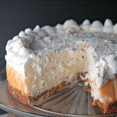 Cheesecake With White Chocolate, Cheesecake Factory Copycat, Vanilla Bean Cheesecake, Yummy Cheesecake, The Cheesecake Factory, Vanilla Cheesecake, White Chocolate Mousse, Best Cheesecake, Cheesecake Factory