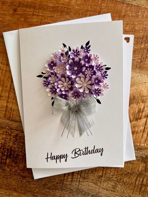 Handmade Birthday Cards With Flowers, Birthday Card Decorations Ideas, Project Flower Design, Designs For Greeting Cards, Cards Flowers Handmade, Envelope Birthday Cards, Fancy Birthday Cards Diy, Bouquet Card Design, Beautiful Birthday Cards Diy