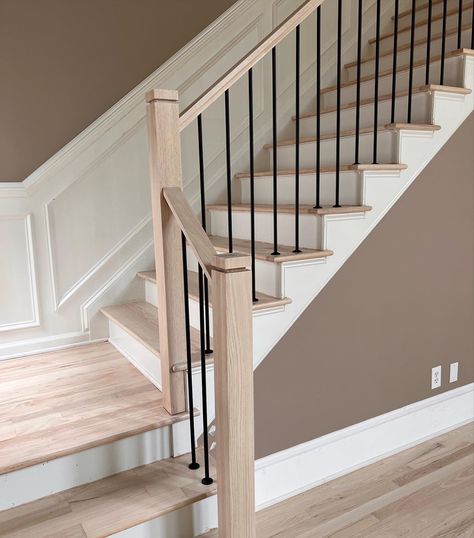 Classic Banisters And Railings, Wood And Iron Stair Railing Modern, Rod Iron Stair Railing, Balusters Ideas, Stair Treatments, Baluster Design, Indoor Stair Railing, Iron Stair Balusters, Stair Railing Makeover