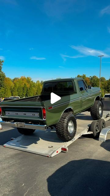 LAS FORINGAS DE FL on Instagram: "Lookin good 🙂‍↕️ • • • #ford #fordtrucks #dentside #oldschool #boggers #mickeythompson" Bullnose Ford, Ranch Truck, Fargo Truck, 1979 Ford F150, Ford 8n, Ford F250, Ford Trucks, Ford F150, Chevy