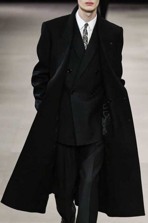 monsieurcouture: Celine F/W 2019 Menswear Paris Fashion Week Male Villain Aesthetic, Villain Suit, Brown Wallet, Black Suit, Mode Inspo, Suit Fashion, Character Outfits, Black Coat, Dark Academia