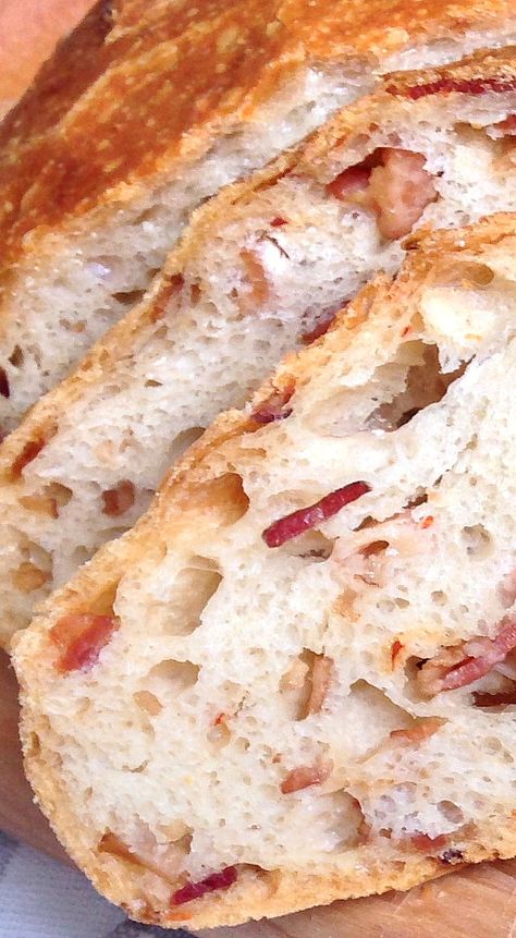 Bacon Bread, Fluffy Bread, Breakfast Sandwich Recipes, Muffins Recipes, Themed Food, Biscuit Rolls, Interesting Recipes, No Knead Bread, Bread Making