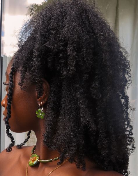 Afro natural hair, curly hair inspo, afro hair ideas Natural Hair With Headband, Quick Afro Hairstyles, 4c Braids, 4b Afro, Long 4c Natural Hair, Long 4c Hair, Braid Out Natural Hair, Natural 4c Hair, 4b Hair