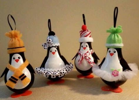 Light Bulb Ornaments, Penguin Ornaments, Lightbulbs, Xmas Ideas, Christmas Ornaments Homemade, Christmas Ornament Crafts, Christmas Light, Ornament Crafts, Xmas Ornaments