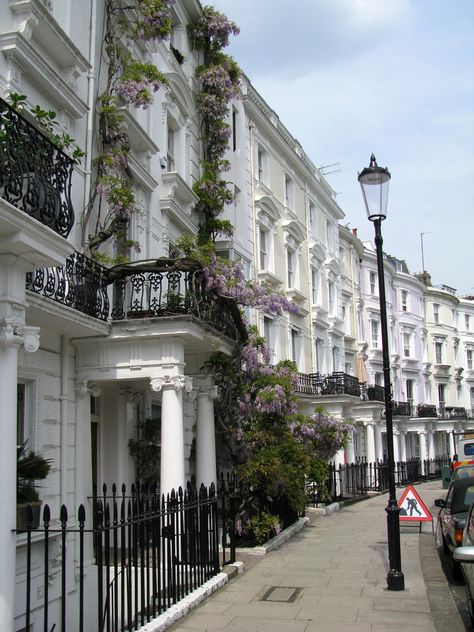 Notting Hill London, Victorian Townhouse, London Townhouse, Voyage Europe, England And Scotland, London Town, Romantic Movies, London Life, Notting Hill