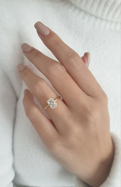 Rectangle Engagement Rings, Gold Band Engagement Rings, Enagement Rings, خواتم خطوبة, Radiant Cut Engagement Ring, Victoria 1, Square Engagement Rings, Dream Rings, Dream Wedding Ring