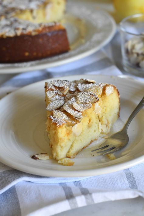 Vasilopita Cake, Ricotta Cake Recipes, Lemon Ricotta Cake, Semolina Cake, Springform Pan Cake, Almond Cake Recipe, Torte Recipe, Ricotta Cake, Honey Cake