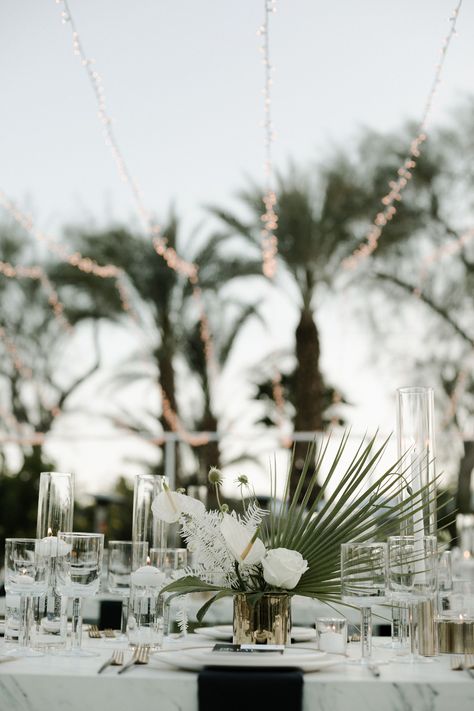 White Gold Green Wedding, Gold Green Wedding, Rose Gold Cutlery, Beach Wedding Black, Aruba Weddings, Marble Cake Stand, Beach Wedding White, Palm Wedding, Destination Wedding Decor