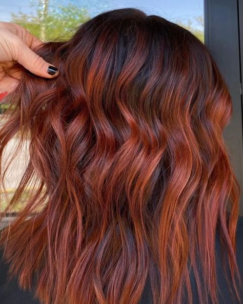 Root Shadow Red Hair, Copper Red Balayage, Hair Ideas Red, Beautiful Red Hair Color, Ruby Red Hair, Red Hair Ideas, Light Red Hair, Light Auburn Hair, Red Copper Hair Color