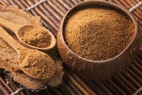 Are you trying to find a substitute for coconut sugar? Check out our simple guide on coconut sugar substitutes below. Coconut Sugar Benefits, Oatmeal Water, Organic Coconut Sugar, Coconut Palm Sugar, Asam Jawa, Sugar Alternatives, Coconut Health Benefits, Palm Sugar, Coconut Palm