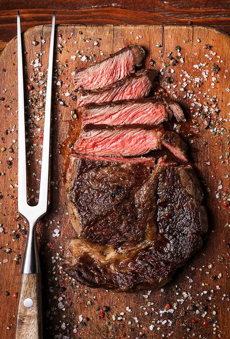 Delmonico Steak Recipes, Salt And Pepper Ribs, Delmonico Steak, Prime Rib Steak, Steak Gift, Ribeye Steak Recipes, Rib Steak, Rib Eye, Perfect Steak