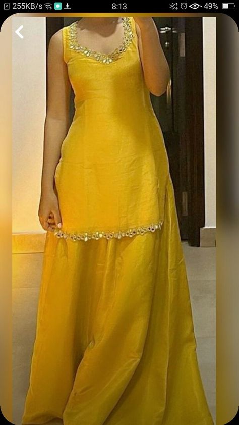 Haldi Outfit Ideas Simple, Haldi Yellow Outfit, Yellow Salwar Suit For Haldi, Yellow Kurta Woman, Yellow Kurti Design For Haldi, Haldi Suit, Outfit For Haldi, Saree Reuse Ideas, Haldi Dress Ideas