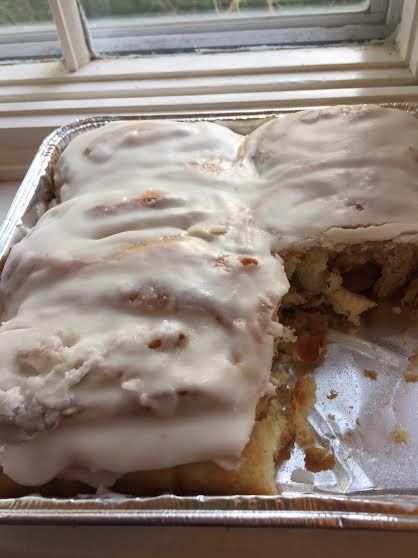 Amish Cinnamon Rolls, Amish Bakery, Tastee Recipe, Pennsylvania Dutch Recipes, Pecan Cinnamon Rolls, Mennonite Recipes, Amish Bread, Amish Recipes, Dutch Recipes