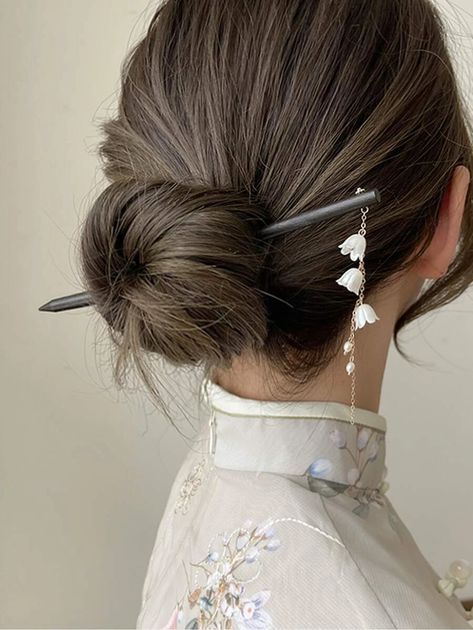 Chinese Hairpin, Chinese Hair Accessories, Chinese Hairstyle, Retro Hairstyles, Hair Decorations, Hair Reference, Flower Decor, Pearl Flower, Hair Sticks