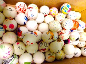 Ping Pong Ball Cat Toys Animal Shelter Ideas, Animal Shelter Crafts, Animal Shelter Quotes, Animal Shelter Donations, Animal Shelter Fundraiser, Animal Shelter Design, Cats Crafts, Kindness Club, Service Projects For Kids