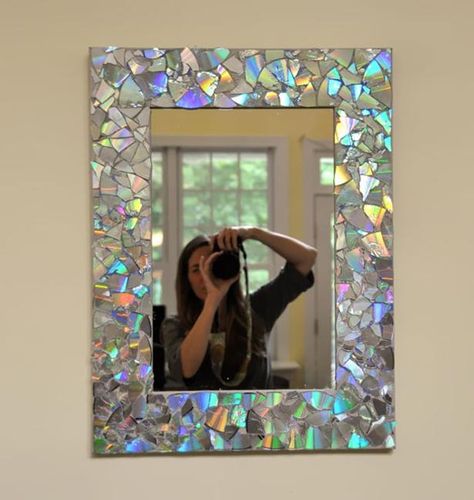 20 #Recycling Ideas Turning CDs into Recycled Crafts, Artworks and Jewelry: http://bit.ly/1ECLXn8 Cd Mirror, Recycled Cds, Cd Diy, Old Cd, Old Cds, Cd Crafts, Cd Art, Diy Mirror, Recycled Crafts