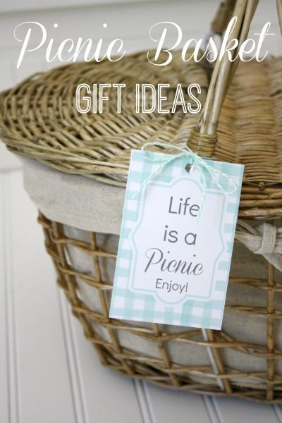 Perfect for summer, a few #picnic basket gift ideas to help you pack the best basket every. Free printable tag for gifting. Picknick Basket Ideas, Bridal Shower Picnic Basket Gift, Picnic Gift Basket Ideas Silent Auction, Packing A Picnic Basket, What To Put In A Picnic Basket Gift, Picnic Themed Gift Basket, Picnic Basket Raffle Ideas, Wedding Picnic Basket, How To Make A Picnic Basket