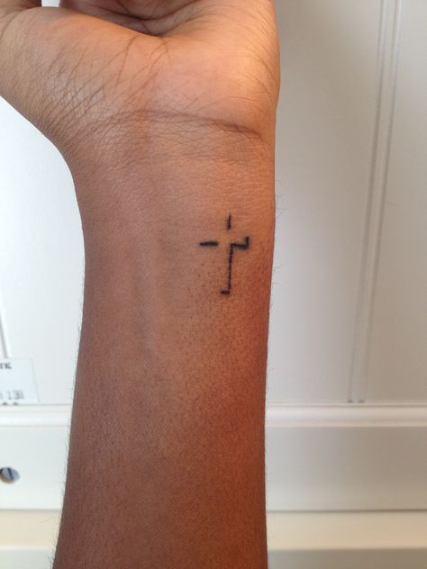 Cross Tattoo <3  2 Corinthians 1:22a  He sets His seal of ownership on us.... Wrist Tattoo Inspiration, Simple Arm Tats For Women, Sleeve Starter Tattoo Women, Jah Tattoo, Christian Tattoos For Guys, Starter Tattoos, White Tattoo On Dark Skin, Rib Tats, Tato Naruto