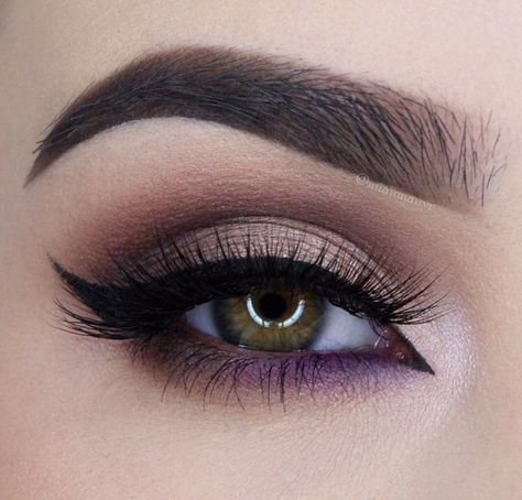 Formal Makeup For Purple Dress, Makeup With Purple Dress, Purple Wedding Makeup, Bridal Eyes, Color Uva, Prom Makeup For Brown Eyes, Purple Makeup Looks, Wedding Eye Makeup, Wedding Makeup For Brown Eyes