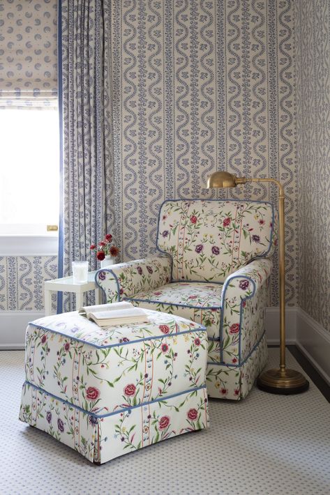 Patterned Chairs Living Room, Pepper Home, Maximalist Living Room Wallpaper, Grandmellinial Living Room, Maximalist Nursery, Carpet Kids Room Maximalist Wallpaper, Blue Maximalist Wallpaper, Lilac Chinoiserie Wallpaper, Fromental Wallpaper Chinoiserie