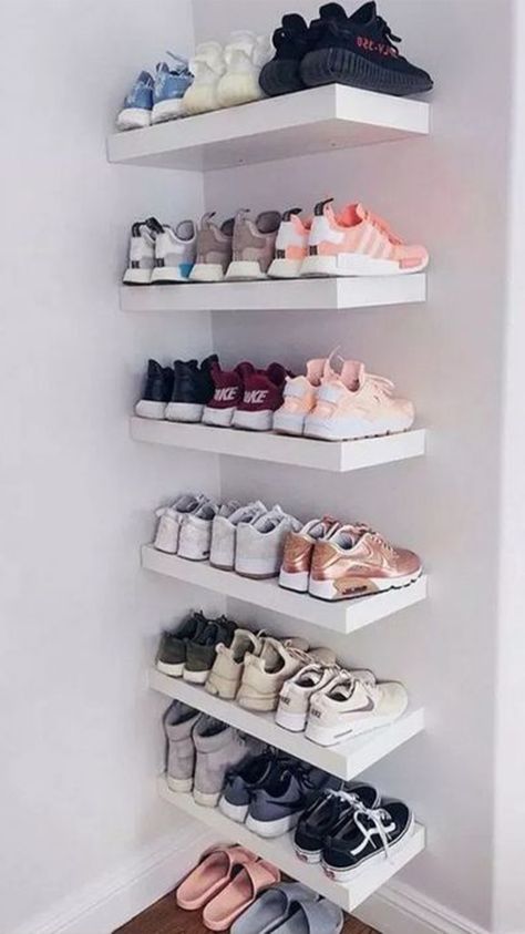 Cool Teen Bedrooms, Teenage Room Decor, Closet Shoe Storage, Small Bedrooms, Bedroom Decor For Teen Girls, Small Closets, Dorm Room Inspiration, Small Closet Organization, Design Room