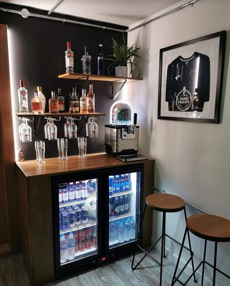 [SponsoredPost] 46 Incredible Home Bar Ideas Small Corner Man Cave Insights To Save This Autumn #homebarideassmallcornermancave Garage Mini Bar, Mini Bar Wall Ideas, Mini Bar At Home Small Spaces, Small Garage Bar Ideas, Home Bar Ideas Small Corner, Indoor Bar Ideas, Corner Bar Ideas, Perfect Bars, Billards Room