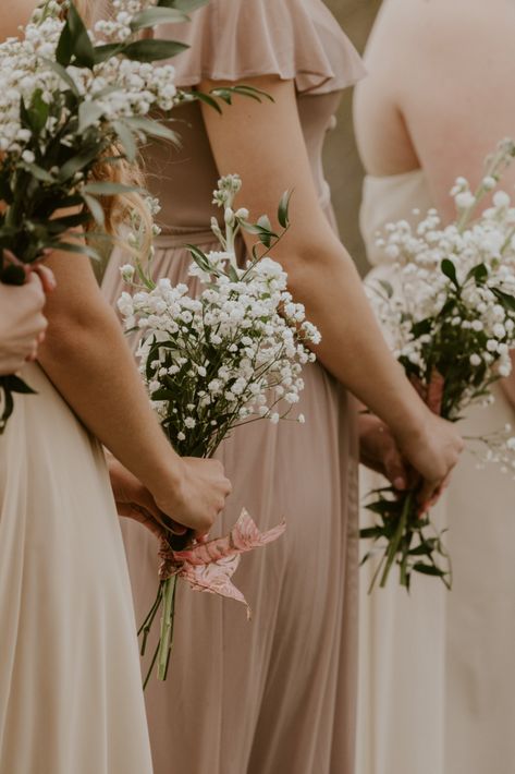 Simple Wedding Bridesmaid Bouquet, Simple Bridesmaid Bouquets Eucalyptus, Simple Bridesmaid Flowers Ideas, Junior Bridesmaids Bouquets, Bride And Bridesmaid Flowers, Single Bridesmaid Flower, Wedding Bouquets Fall Simple, Wedding No Bouquet, Bridesmaid Bouquet Vs Bride Bouquet