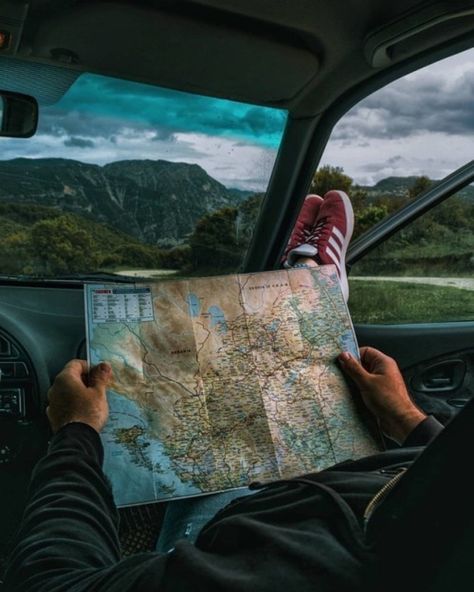 Camping Essentials, Minivan, Hiking Girl, Camping Aesthetic, Adventure Aesthetic, Foto Poses, In A Car, Camping Life, Beautiful Places In The World