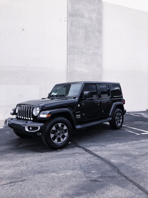 Black Jeep Wrangler JL Sahara White Jeep Wrangler, Black Jeep Wrangler, Jeep Sahara, Tesla Electric Car, Auto Jeep, Cars Black, 2012 Jeep Wrangler, Wrangler Unlimited Sahara, 2014 Jeep Wrangler