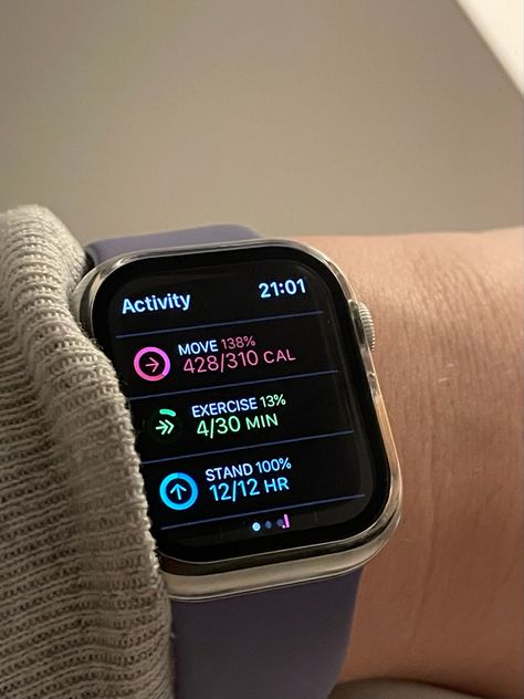 Fitness Watch Aesthetic, Apple Watch Fitness Aesthetic, Smart Watch Aesthetic, Apple Watch Starlight, Fit Bit Watch, Apple Watch Aesthetic, Apple Watch Fitness, Watch Aesthetic, Fitness Vision Board