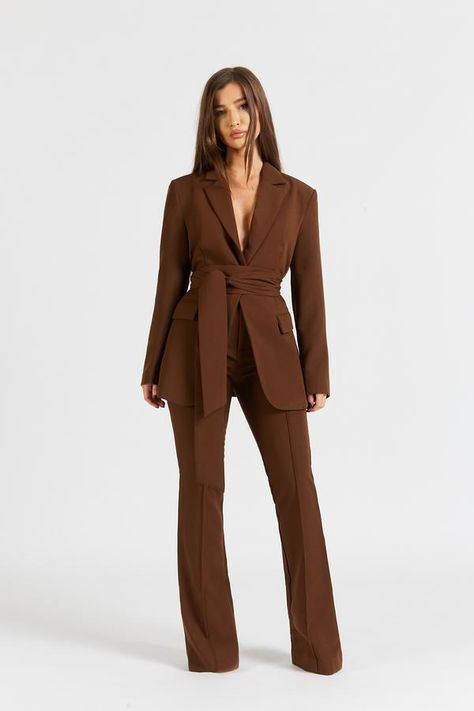 Blazer With Belt, Grad Outfits, Smart Pants, Flare Dress Pants, Longer Legs, Brown Suit, Perfect Office, Stylish Work Attire, Pants Brown