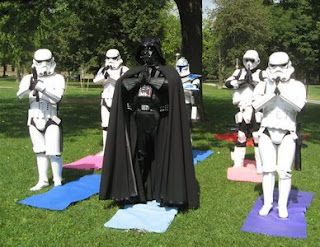 Star Wars Yoga, May The 4th Be With You, Types Of Yoga, Star Wars Pictures, Star Wars Fandom, Star Wars Humor, Star Wars Memes, Yoga Asanas, Music Event