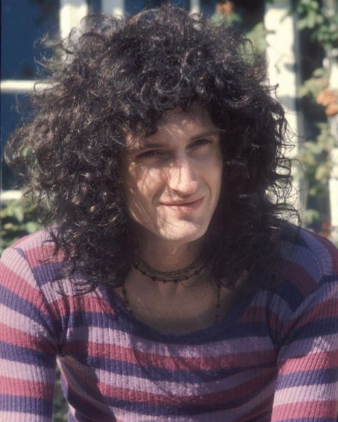 Queen Brian May, Gay Best Friend, Queen Ii, Queen Photos, Queen Freddie Mercury, Queen Band, Brian May, Save The Queen, I Am A Queen