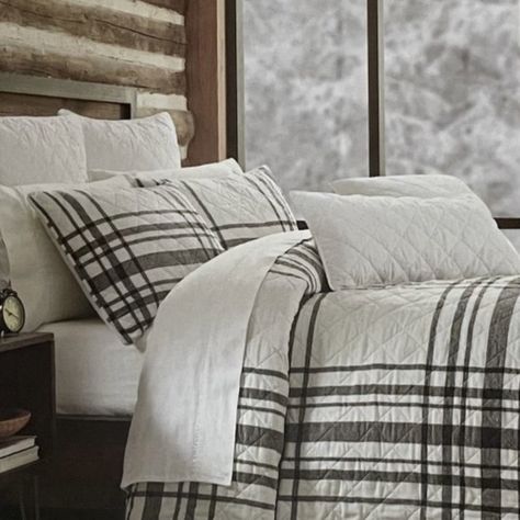 Buy Neutral Black & Beige Ivory stripped Flannel QUEEN SIZE Cotton Comfy Quilt at Walmart.com Rod Iron Bed, Masculine Bedding, Modern Farmhouse Bedding, Southwestern Bedding, Rustic Bedding Sets, Men's Bedding, Neutral Quilt, Black Bedroom Furniture, Modern Farmhouse Bedroom