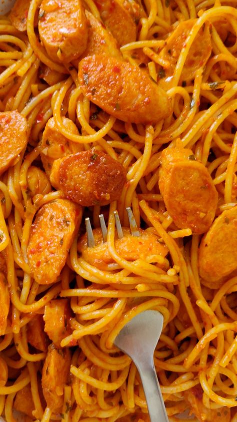 Sausage Noodles Recipes, Sausage Pasta Recipes Easy, Spaghetti Pasta Recipe, Saucy Pasta, Sausage Noodles, Sausage Pasta Recipe, Spicy Sausage Pasta, Spicy Spaghetti, Sausage Pasta Recipes