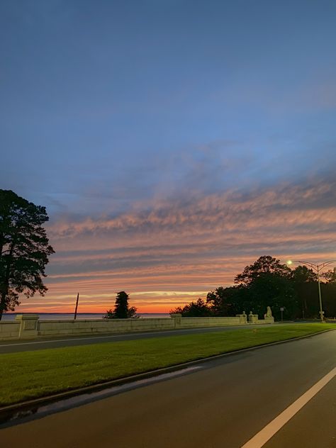 Virginia Aesthetic, Cotton Candy Sunset, Night Road, Country Sunset, Calming Pictures, Summer Nature Photography, River Sunset, Sunset Road, Road Pictures