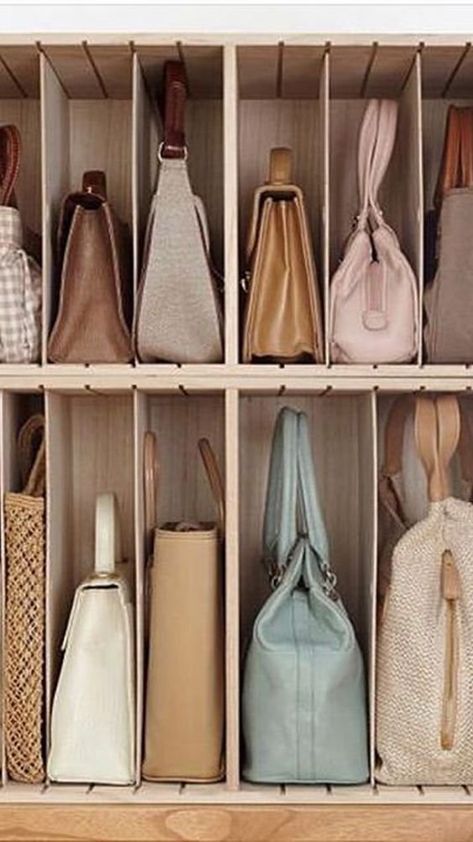 Girls Closet Organization, Cleaning Closet Organization, Dream Closet Design, Closet Design Layout, Purse Storage, Closet Renovation, Small Bedrooms, Handbag Storage, Closet Organization Diy